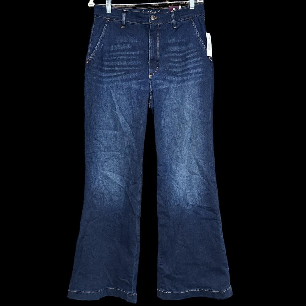 NWT Gloria Vanderbilt Flared Jeans